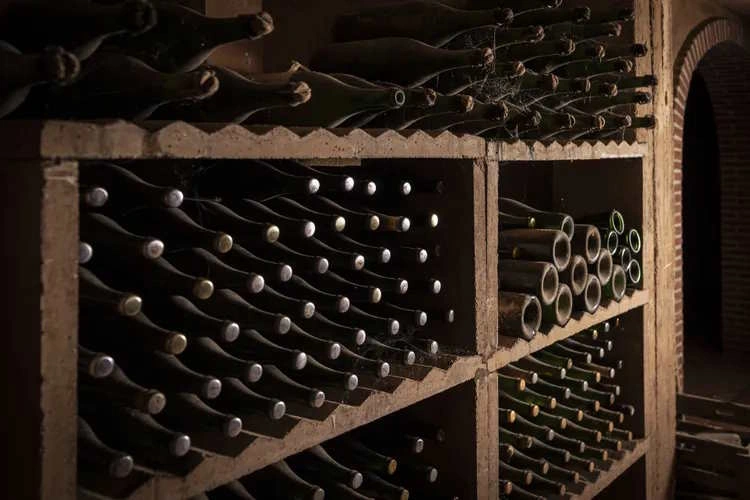 Huy Tường Wine - Thế giới rượu vang hảo hạng dành cho người sành điệu.
